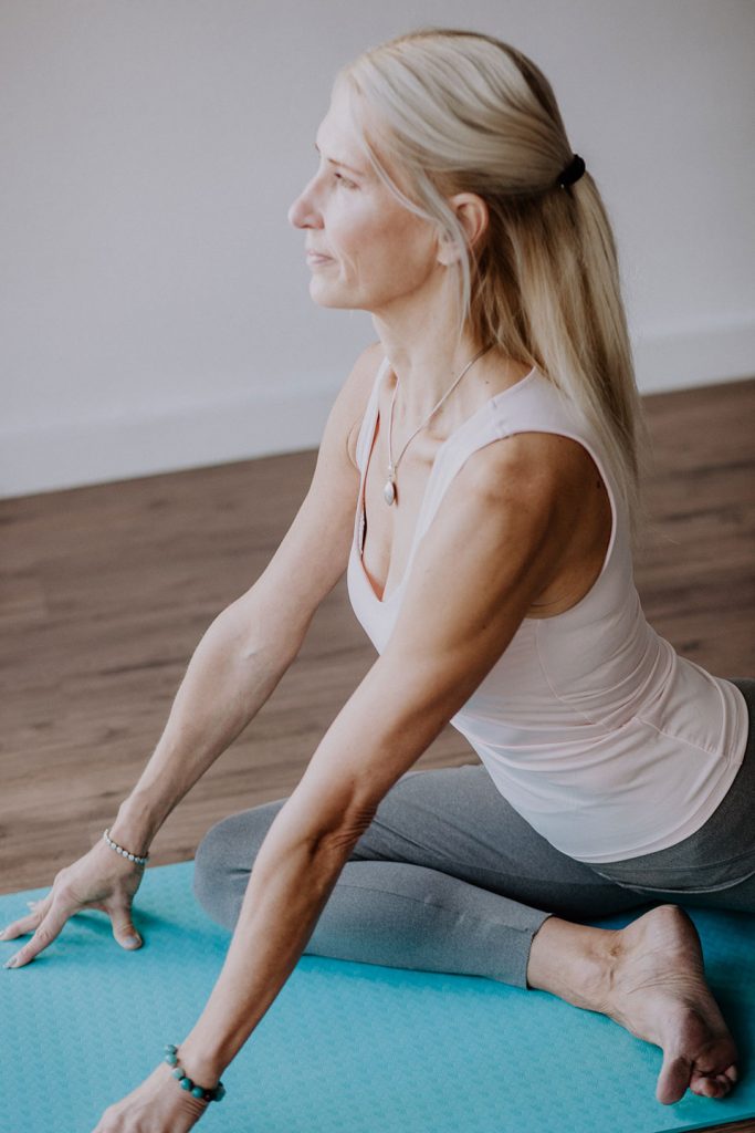 Yoga teacher: Laura